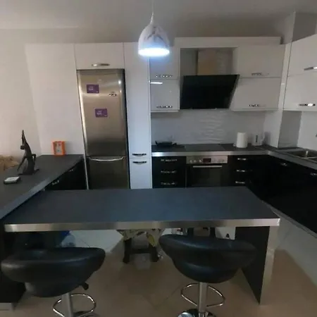 Lejlighed Piero In *