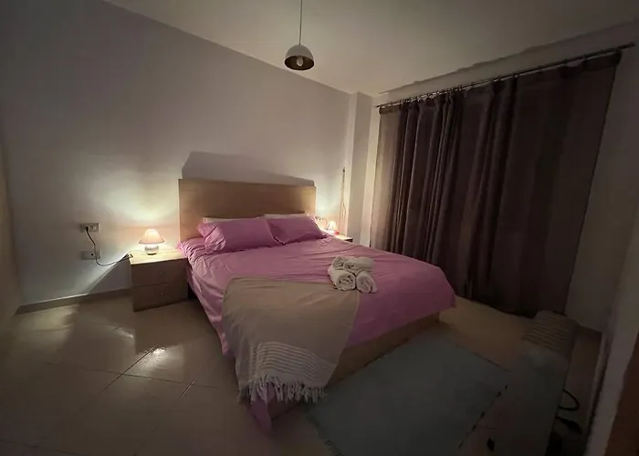 Piero In Lägenhet Tirana